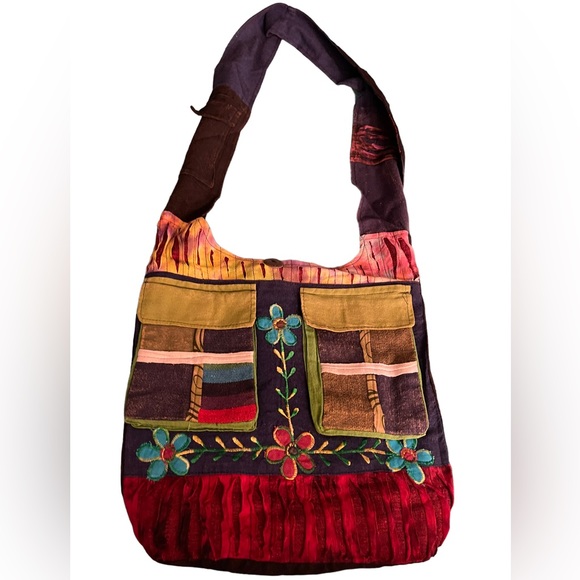 Handbags - NWT.  HIPPIE/FESTIVAL CROSSBODY Funky Bag.   CL/GR02 B616